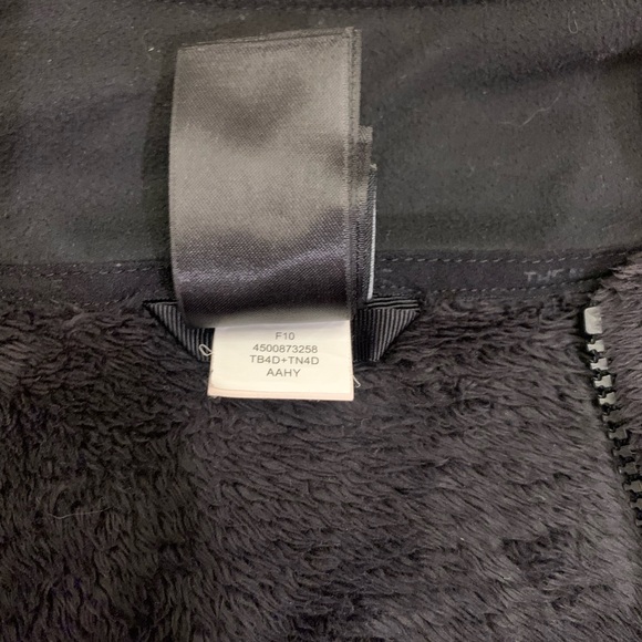 The North Face Women's Classic Black Jacket - Picture 10 of 14